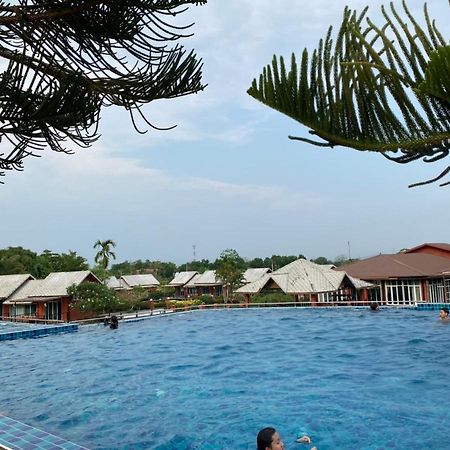 Oyo 416 Golden Nakara Resort Maesai Mae Sai Extérieur photo