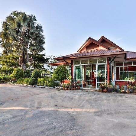 Oyo 416 Golden Nakara Resort Maesai Mae Sai Extérieur photo